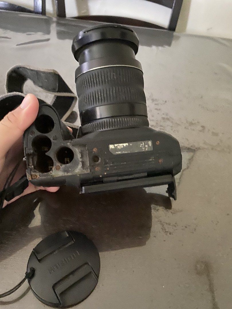 UNTESTED/FOR PARTS CAMERA (Category: Cameras) located in Manila. Submitted by the.rethrough (Listing ID 1437647960, Image 3). Description: Fujifilm HS 25 Fujifilm 4800z Sony DSC-W150 Kodak-M340 ALL UNTESTED TAKE ALL ONLY FOR PARTS CAMERA UNTESTED BUT DECLARED AS FOR PARTS PARA SURE HEHEHEHE again for take all lang po kung gusto ng isa lang same price pa din as is buy at your own risk no return/refund Gcash payment no COD BULACAN LOC.