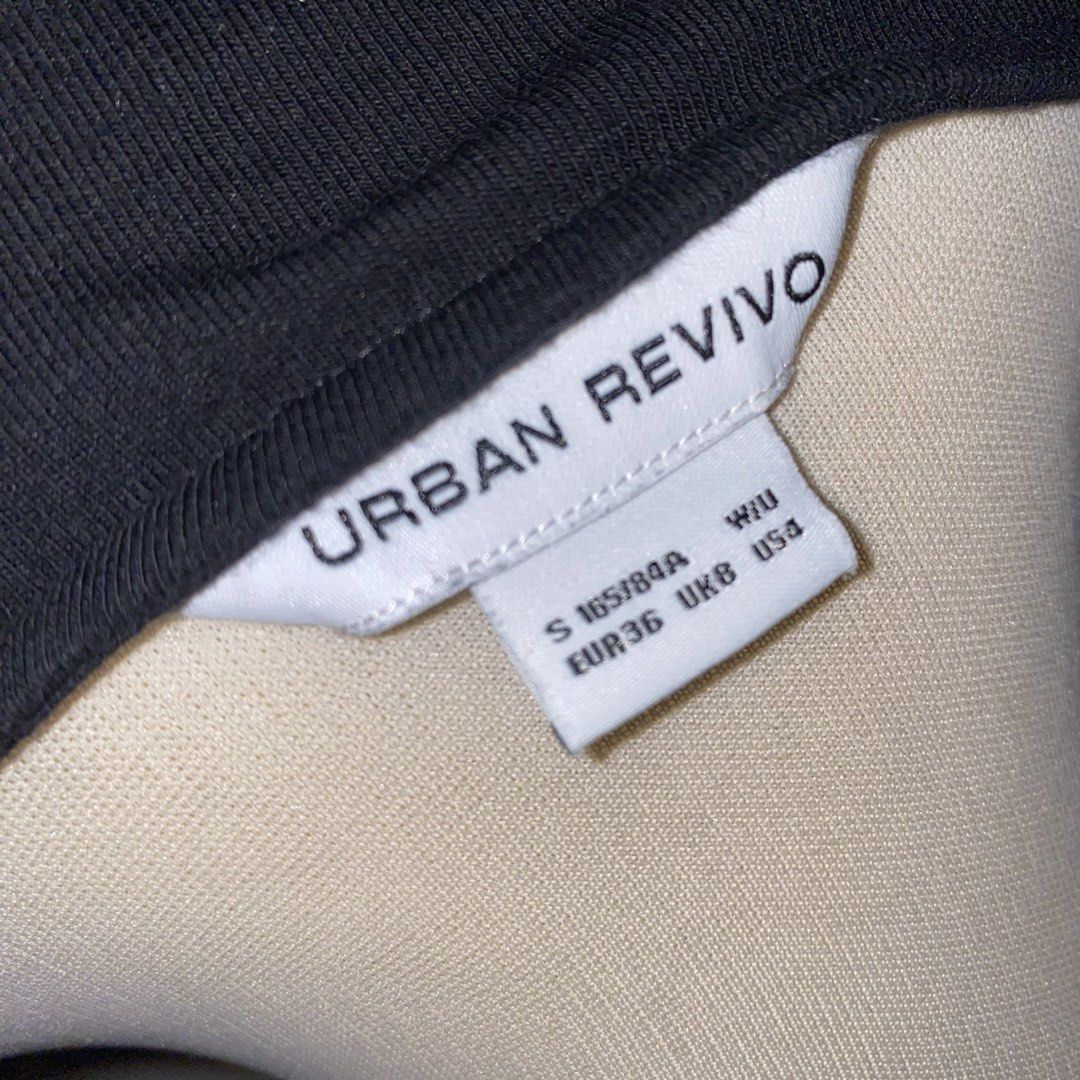 urban revivo black bubble hem top (Category: Blouses) located in Muntinlupa City. Submitted by declutterwithkk (Listing ID 1437661896, Image 3). Description: - urban revivo black top - square neckline, short sleeves - bubble-like gathered design at the lower portion - worn once (bought for php 1,195).