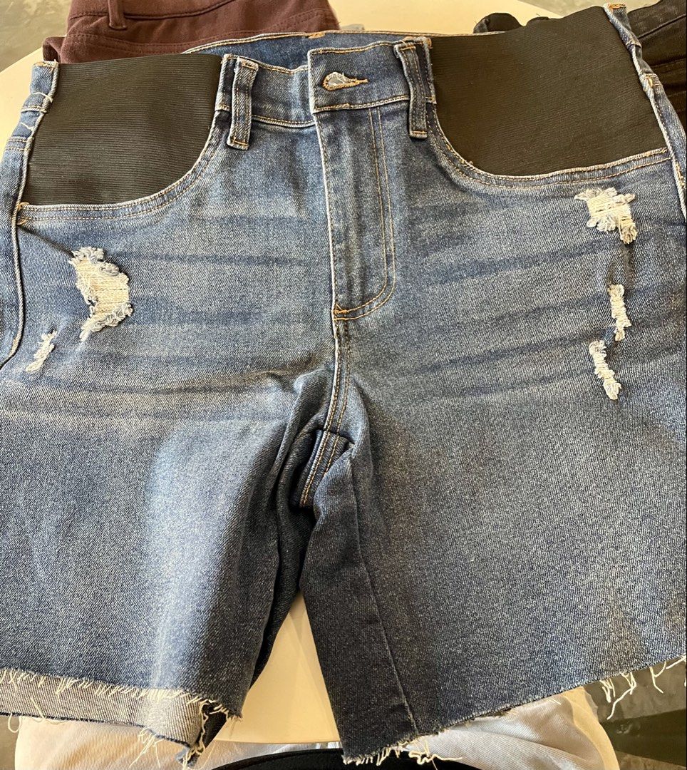 US shorts on sale (Category: Shorts) located in Quezon City. Submitted by stuffsrus (Listing ID 1437753827, Image 1). Description: Brandnew shorts from US .