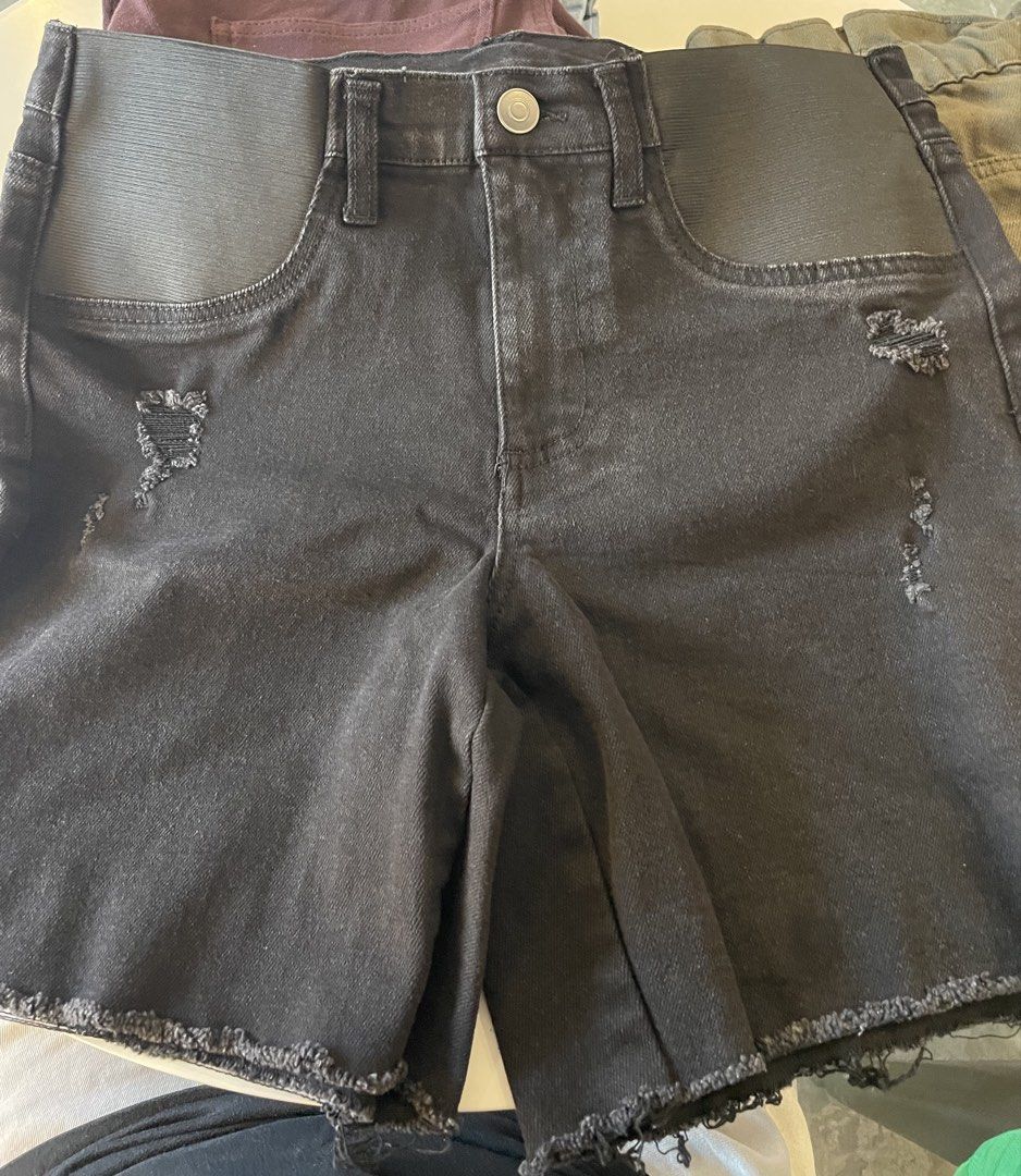 US shorts on sale (Category: Shorts) located in Quezon City. Submitted by stuffsrus (Listing ID 1437753827, Image 2). Description: Brandnew shorts from US .