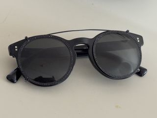 （分類：）位於 。 由 smashedavocad0 提交（商品編號 1437595710，圖片 1）。簡介： 。