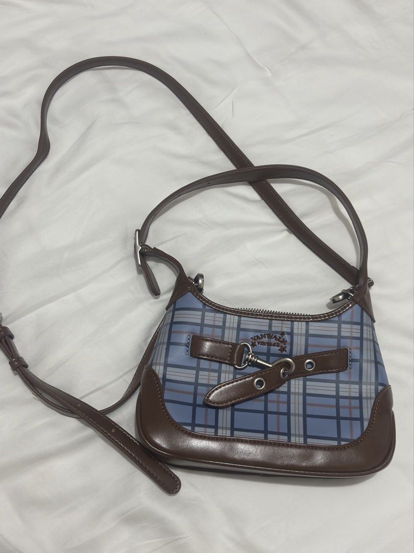 vanwalk cowboy shoulder underarm bag (Category: Shoulder Bags) located in San Manuel. Submitted by charliiize (Listing ID 1437672391, Image 1). Description: WTS LFB 🦢 - check my x account (@briannelizeee) for proofs 🛒 — vanwalk cowboy shoulder underarm bag — like new (never been used only for display) — no box, dust bag only price : ₱1,500 original price/got it for: ₱2,700 🗒️ ~ payo/dop ✅ - x sensi 📍- pangasinan 🚛 - jnt 🧾 - gcash can lower 