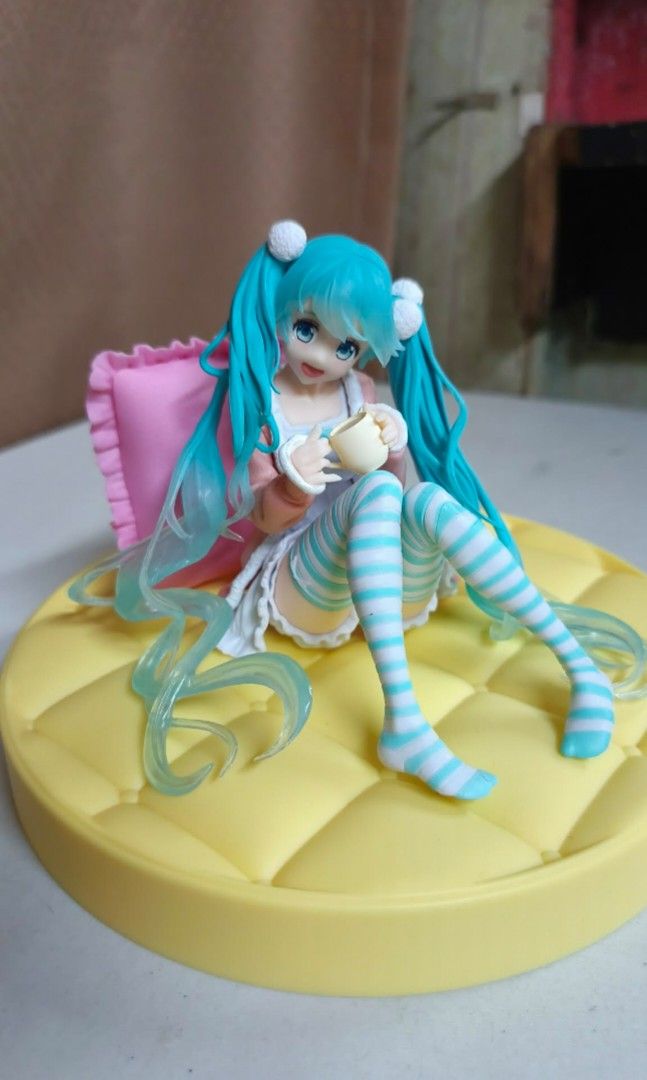 VOCALOID, TAITO CASUAL WEAR VER. HATSUNE MIKU (Category: Toys & Games) located in Manila. Submitted by dahdaaa (Listing ID 1437749275, Image 2). Description: ↛ Condition: Loose only (no issue/WYSIWYG) ↛ can provide any proofs ↛ MOP: Cash/Gcash ↛ MOD: LBC, Lalamove, J&T or Pick up ↛ MEET UP: SM Sta.Mesa/Quiapo Church/Savemore Nagtahan/Vicente Cruz, España Blvd ↛ LOC: Sampaloc/Quiapo, Manila.