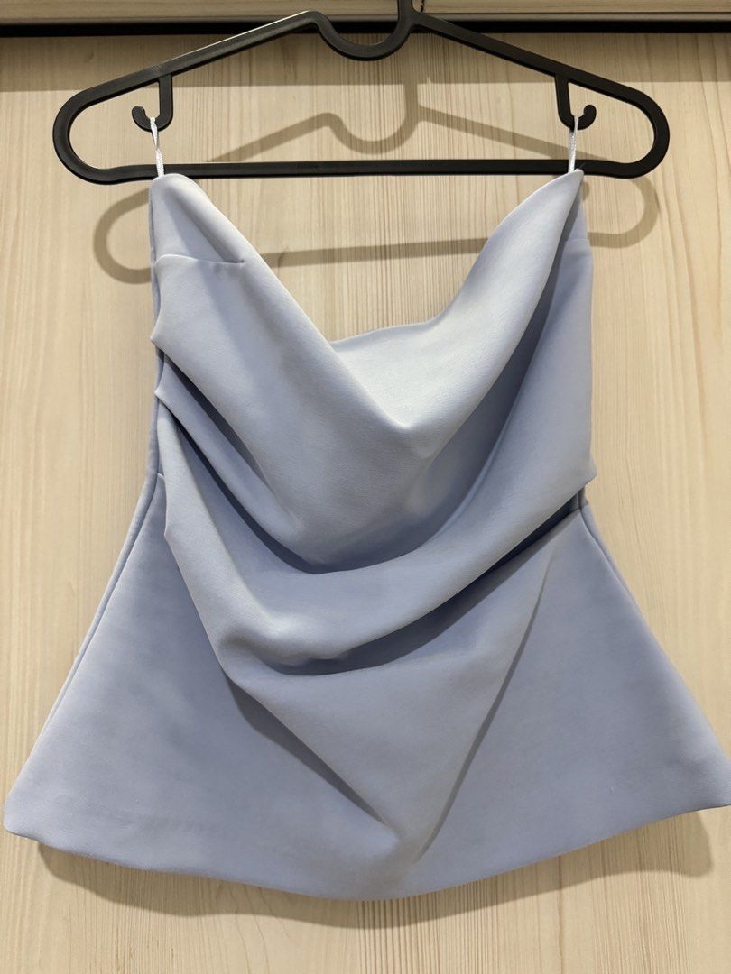 Zara Tube Top (Category: Sleeveless) located in Pasig City. Submitted by jilly613 (Listing ID 1437678836, Image 1). Description: Never worn. Kept in storage. Brand new.