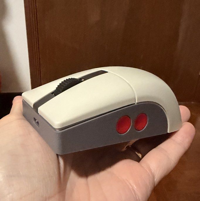 8BitDo Retro RB Mouse - Brand New454158087577282561