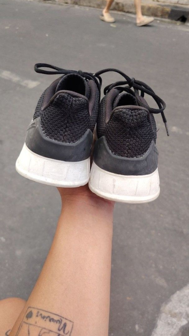 Adidas Lite Racer Black and White (Category: Sneakers) located in Manila. Submitted by fheyyy_02 (Listing ID 1437879587, Image 2). Description: - Adidas Lite Racer shoes - Color: Black and White - Size: US 5, UK 5, FR 38, JP 240, CHN 235 - Features the iconic three stripes - Mesh upper with white sole - Made in Indonesia - Manufacturing date: 07/21.