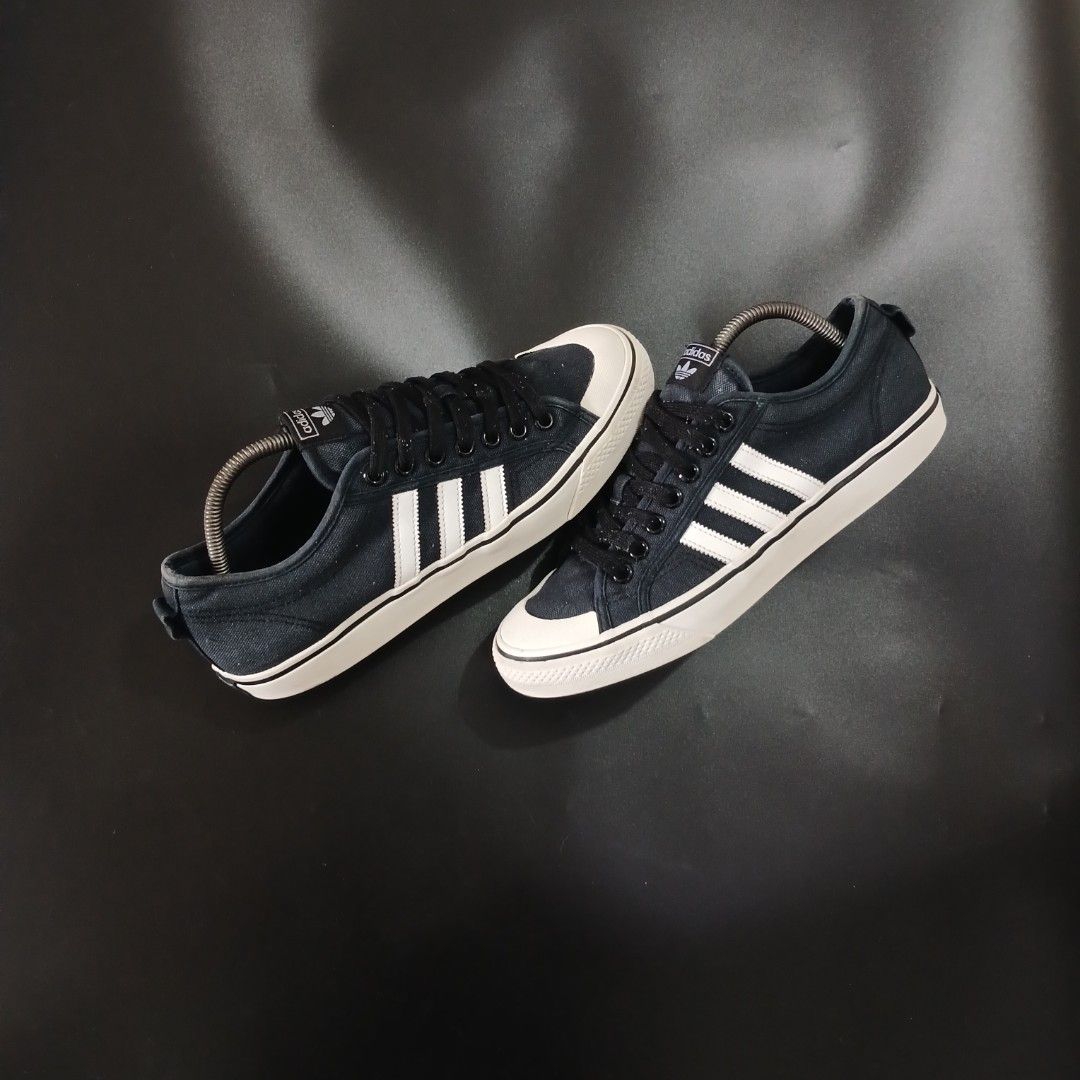 Adidas Nizza (Category: Sneakers) located in Cagayan de Oro. Submitted by sapatos_series (Listing ID 1437919416, Image 2). Description: ÀDÌDÀS NIŹŹA 🔥 good condition us10 eur44 28cm 1000 +sf.