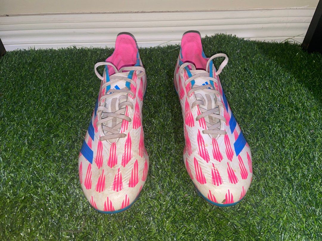 Adidas Predator League (Reemergence Pack) - 10US (Category: Sneakers) located in Davao. Submitted by fjgrz (Listing ID 1437826842, Image 2). Description: Size 10US (see pics) Issue: Just needs cleaning Rfs: Decluttering .
