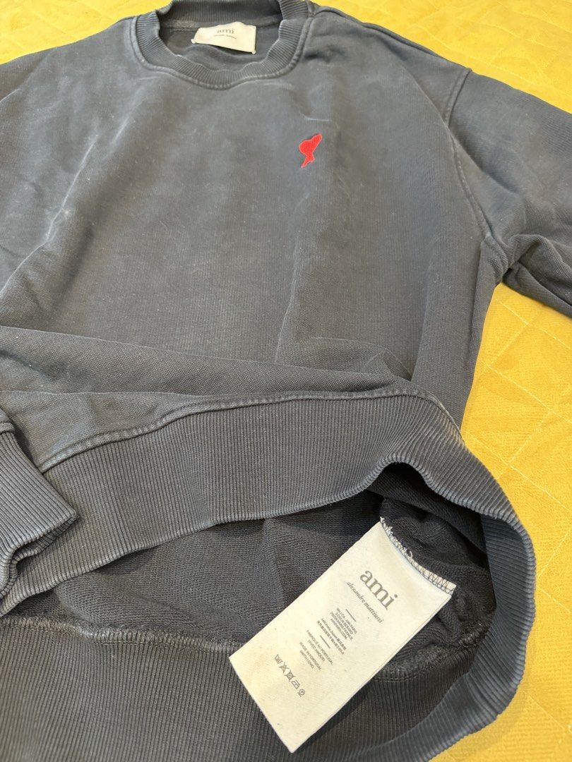 Original AMI Paris Crewneck Sweatshirt (Category: Coats, Jackets and Outerwear) located in Mandaluyong City. Submitted by norbert29 (Listing ID 1437801497, Image 2). Description: - original AMI Paris crewneck sweatshirt original price php 18k “You are defined by your clothes; you are what you wear. Rest assured that this item is original. Once you will see the item and you find out that is fake. I will return your money twice the price. Selling t