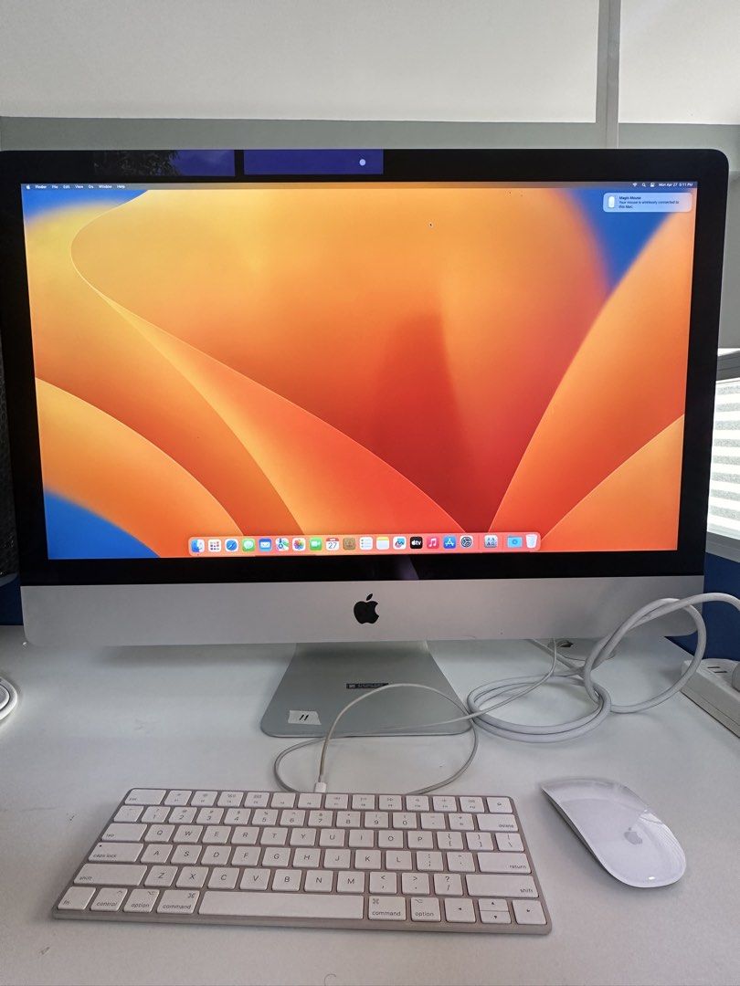 Apple iMac Retina 5K 27-inch (2017) (Category: Desktops) located in Paranaque City. Submitted by abiiii_ (Listing ID 1437809548, Image 1). Description: - Apple iMac Retina 5K 27-inch (2017) - 3.5 GHz Quad-Core Intel Core i5 processor - 8GB 2400 MHz DDR4 memory - Radeon Pro 575 4GB graphics - macOS Ventura 13.7.8 - Includes original keyboard and mouse, adapter Not included yung connector ng mouse/keyboard - Good working condition.