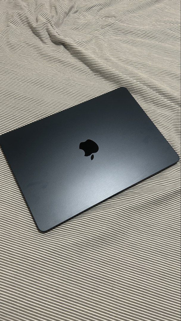 Apple MacBook Air M2453886336953886720