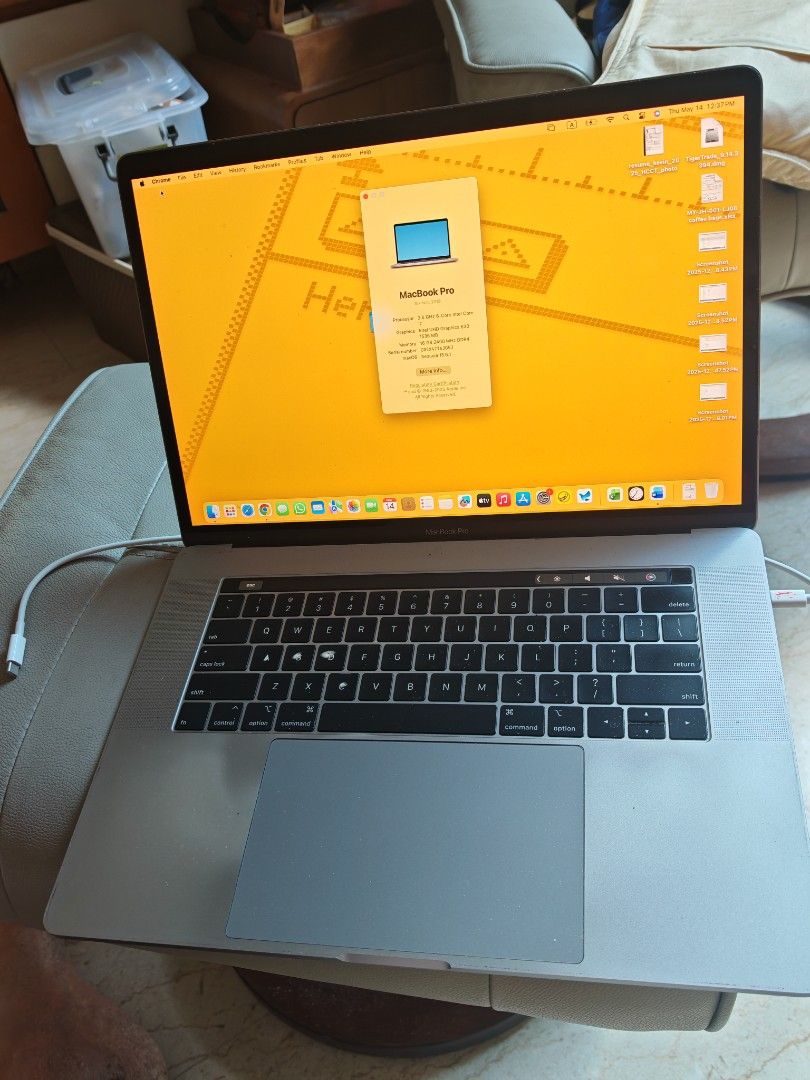 Apple MacBook Pro 15-inch (2018)454129570641367042