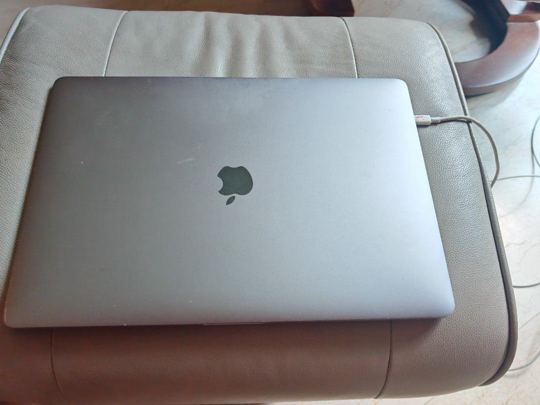 Apple MacBook Pro 15-inch (2018)