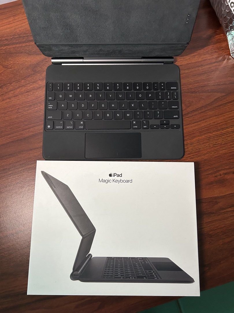 Apple Magic Keyboard for iPad 11-inch453902740604866560
