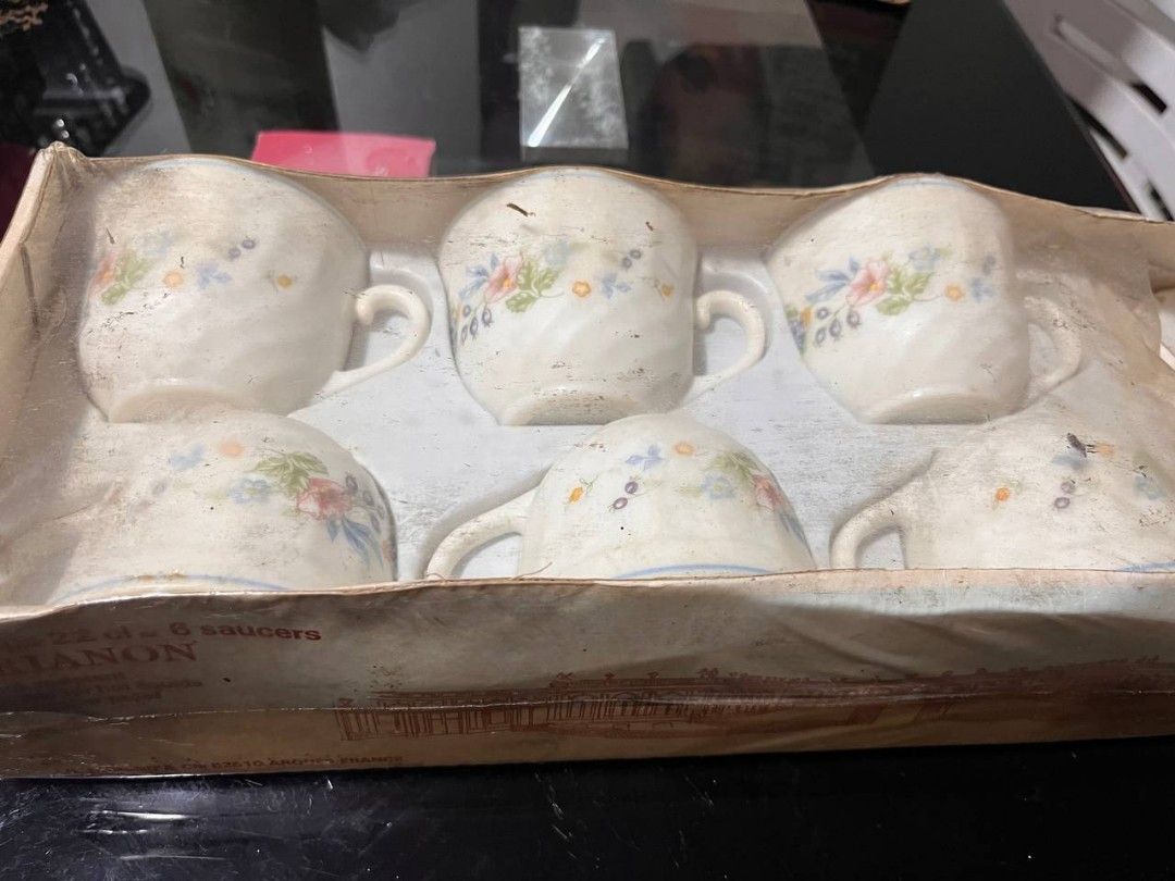 Arcopal Trianon Ivory Cup and Saucer Set (Category: Coffee & Tea Tableware) located in Manila. Submitted by marygraceyyy (Listing ID 1437789500, Image 3). Description: - Vintage Arcopal Trianon Ivory cup and saucer set - Includes 6 cups and 6 saucers - Features a floral design - Made in France - Shock-resistant - Suitable for hot liquids - Dishwasher safe - Price is negotiable .