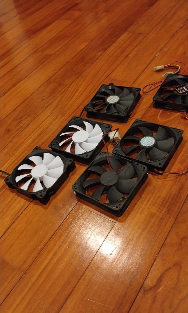 Assorted PC Fans454146109295841280