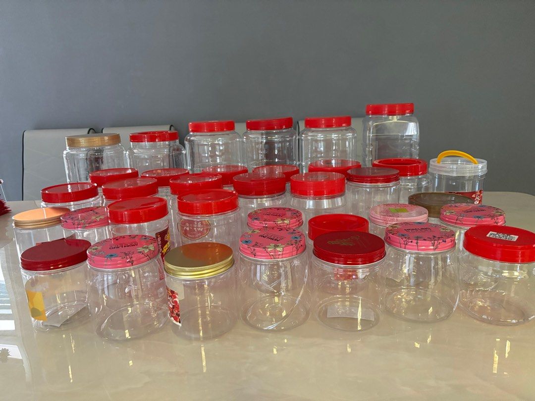 Assorted Plastic Jars with Lids453837191980011521