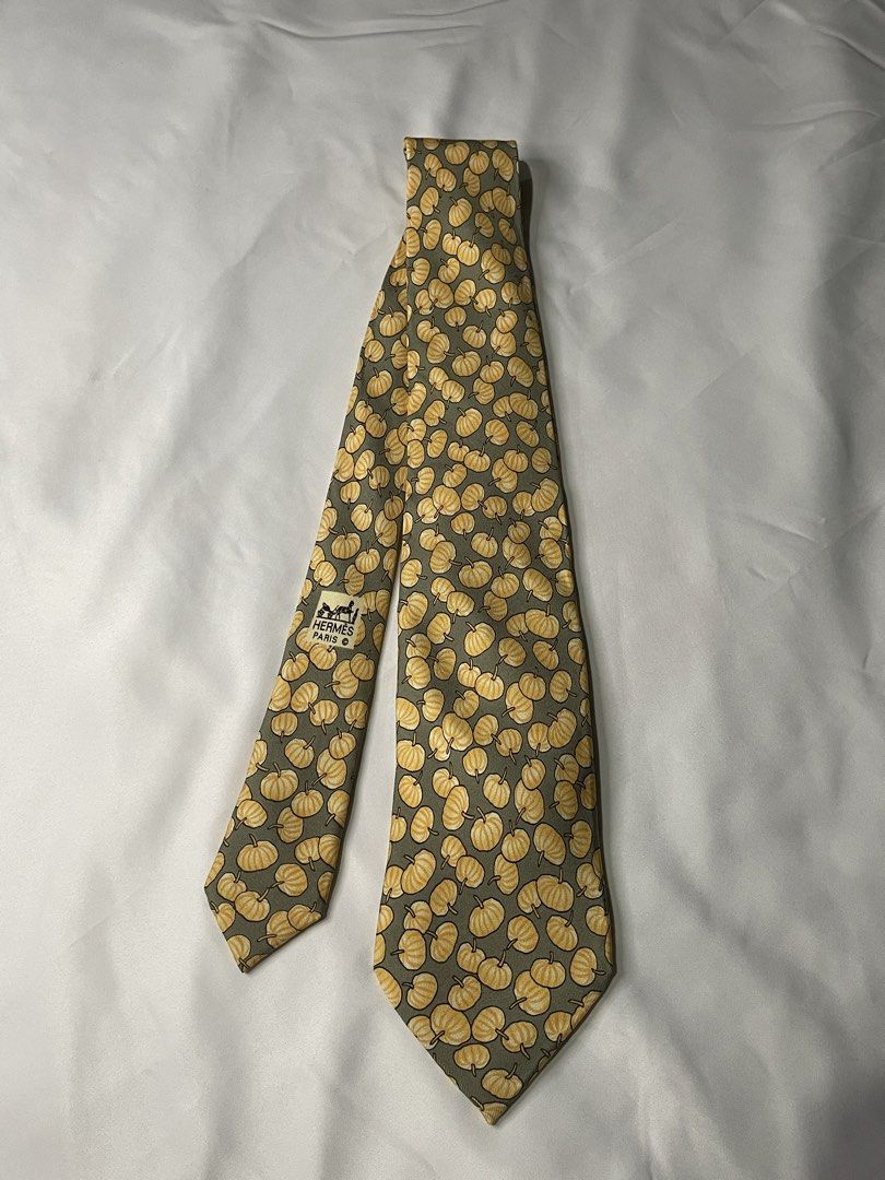 Authentic HERMES Necktie (Category: Luxury Accessories) located in Santa Cruz. Submitted by hongkongmarketph (Listing ID 1437897955, Image 1). Description: Good as new Authentic .