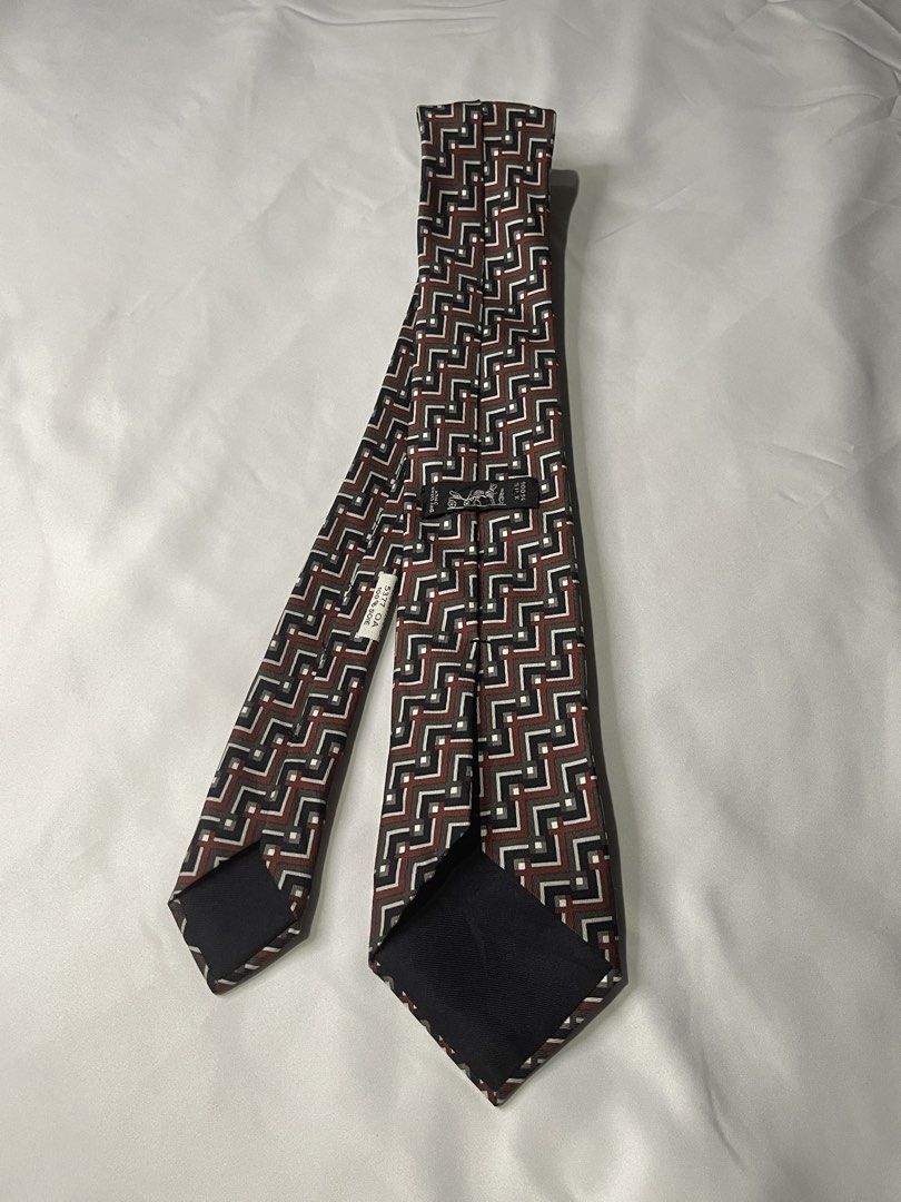 Authentic HERMES Necktie (Category: Luxury Accessories) located in Santa Cruz. Submitted by hongkongmarketph (Listing ID 1437898558, Image 3). Description: Good as new Authentic .