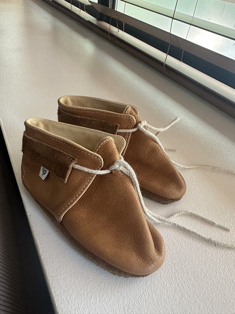Baby shoes - brown leather (Category: Babies & Kids Fashion) located in Makati City. Submitted by ali.m. (Listing ID 1437761287, Image 3). Description: - Soft leather baby shoes - Size: 5.5 inches / 14 cm - Used only once - RFS: outgrown Payment accepted via GCash, UnionBank, BPI Shipping/delivery care of buyer Location: Makati All sales final..