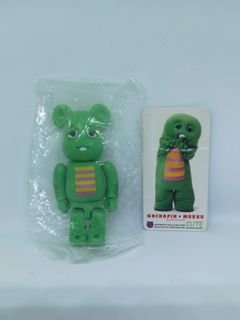 （分類：）位於 。 由 bearbrick2001 提交（商品編號 1437841677，圖片 1）。簡介： 。