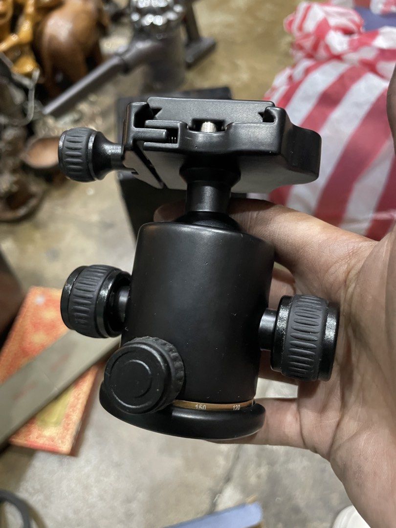 Bieke ball head (Category: Tripods & Monopods) located in Baguio. Submitted by nalyns_unique_finds (Listing ID 1437767230, Image 3). Description: .