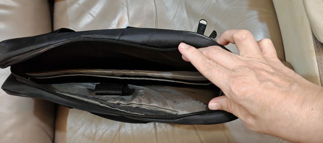 Black Laptop Bag - Good Condition454143500417781761