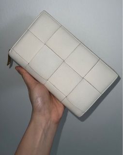 (Category: ) located in . Submitted by shopfoxie (Listing ID 1437889522, Image 1). Description: .