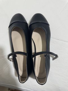 (Category: ) located in . Submitted by shopshopshop1 (Listing ID 1437907421, Image 1). Description: .
