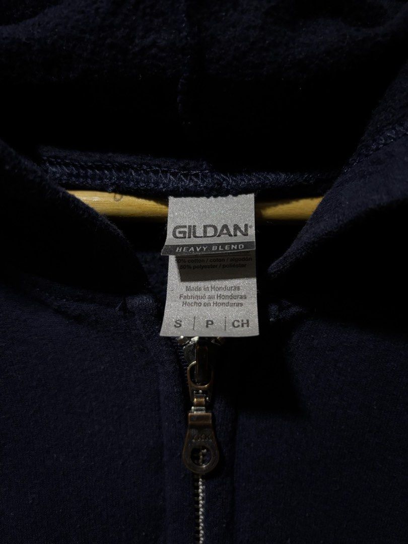 Classic Navy Blue Zip-Up Hoodie (Category: Coats, Jackets and Outerwear) located in Manila. Submitted by 23cycle.ph (Listing ID 1437897209, Image 2). Description: Size: Medium Issue: none ₱150.