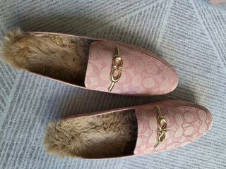 (Category: ) located in . Submitted by shopperholic16 (Listing ID 1437779608, Image 1). Description: .