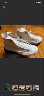 (Category: ) located in . Submitted by anicascloset (Listing ID 1437818437, Image 1). Description: .