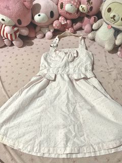 (Category: ) located in . Submitted by ribbonbunnies (Listing ID 1437822788, Image 1). Description: .
