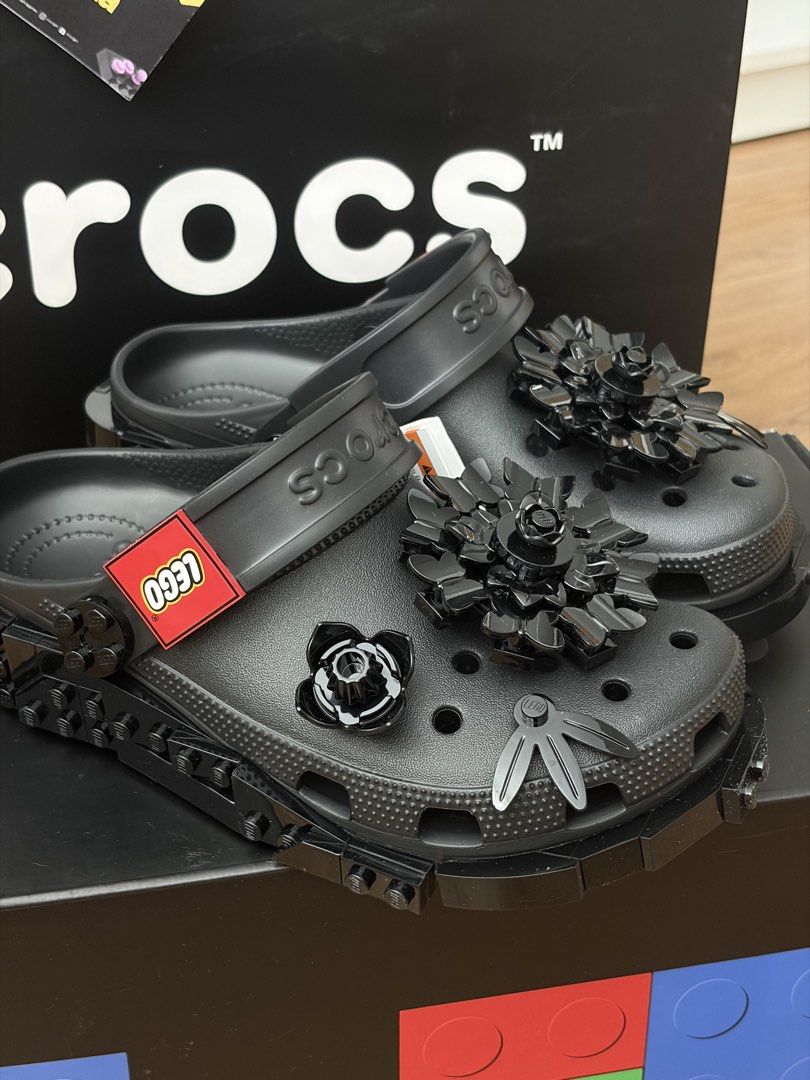 Crocs Lego ( not used ) (Category: Slippers and slides) located in Manila. Submitted by bellaasrt (Listing ID 1437781616, Image 3). Description: received as a pr package from crocs ( im an influencer) so just used it sa pictures.