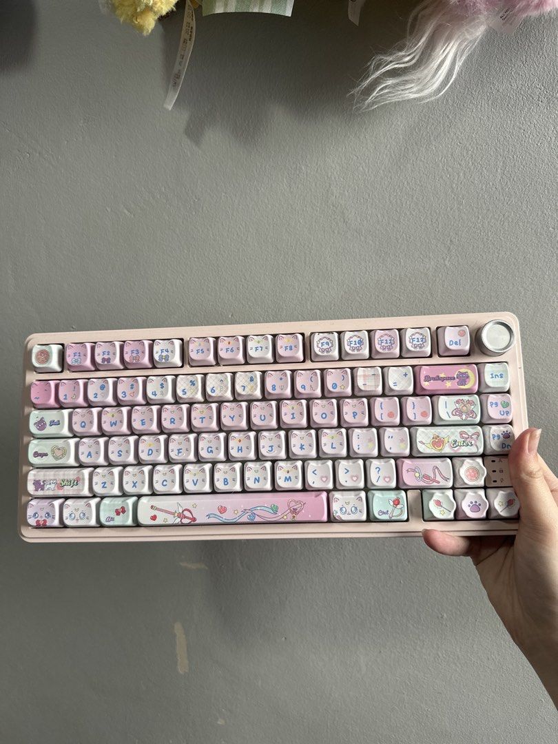 Cute keyboard453902739650662402