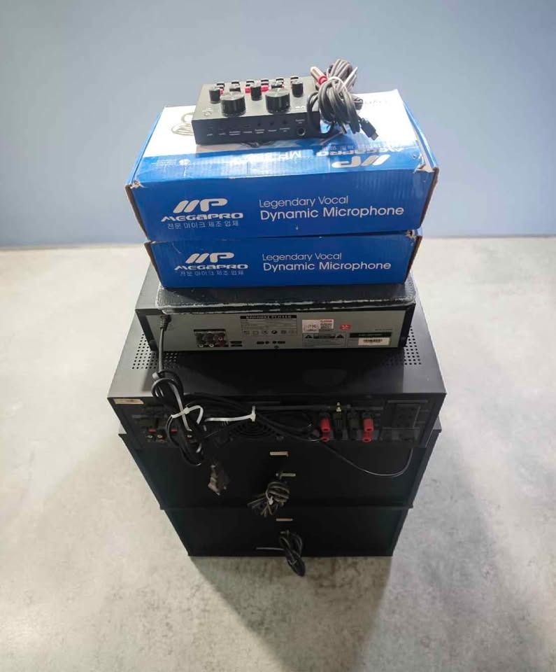 Db Audio Amplifier with speaker, Platinum Karaoke Set (Category: Other Audio Equipment) located in Quezon City. Submitted by garcipon (Listing ID 1437849055, Image 2). Description: *Working* Db Audio 506-12 Amplifier Db Audio 10" Loud Speaker 1000Wx2 2 Megapro Microphone V8 sound card (for bluetooth connection) *Need repair* Platinum Reyna3 with volume83 disc and song book *Issue* Player no remote Need new good cable .