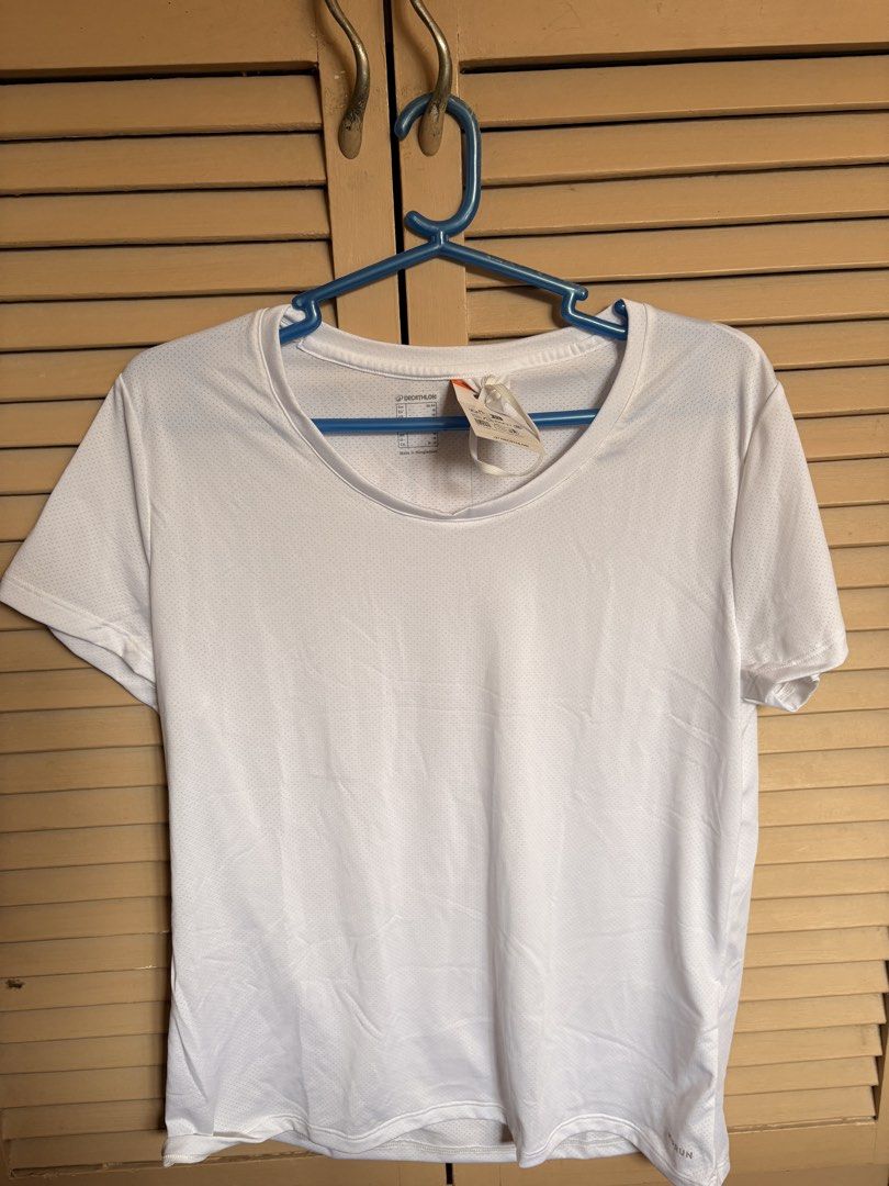 Decathlon Kiprun Running Shirt (Category: Shirts) located in Santa Rosa. Submitted by bluemingbh (Listing ID 1437762429, Image 1). Description: - Brand new with tag - Size: M - SRP: ₱350 mop: gcash, bdo, maya mod: ggx, flash, lalamove.