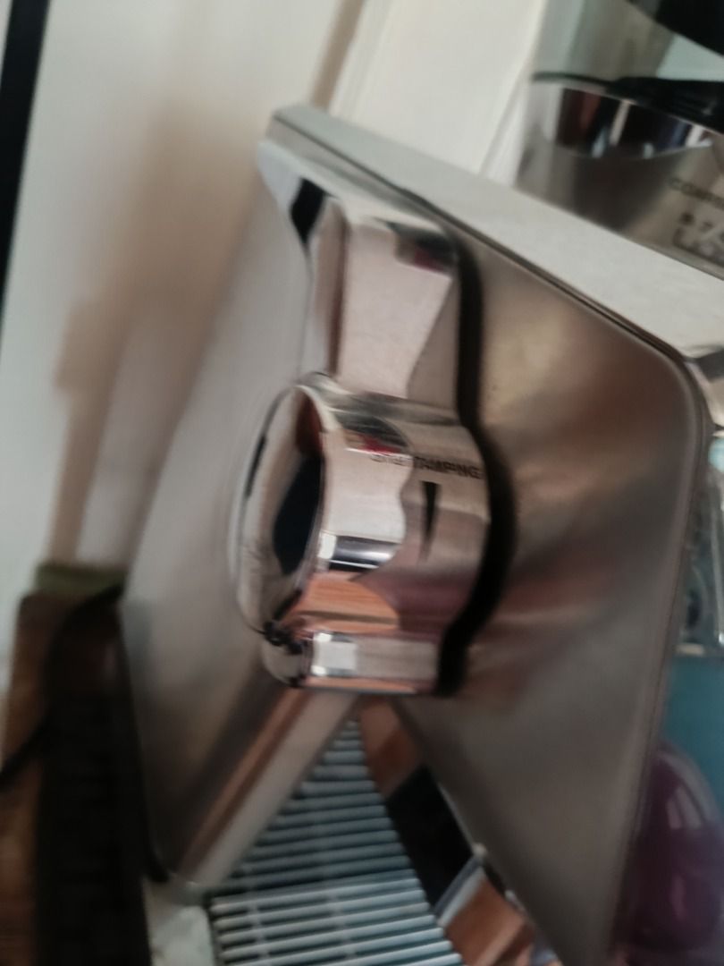 DeLonghi Specialist Espresso Machine (Category: Coffee Machines & Makers) located in Las Pinas. Submitted by theredsellerqueen (Listing ID 1437865035, Image 3). Description: - DeLonghi Specialist espresso machine - Features: - Double shot setting - Rinse function - Hot water option - Built-in grinder with adjustable grind size - Pressure gauge - Multiple beverage selection options.