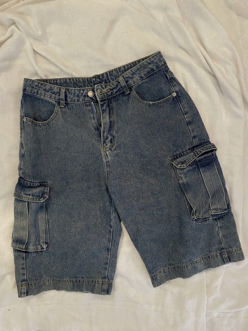 Denim Cargo Shorts (Category: Shorts) located in Santa Rosa. Submitted by jas_preloved21 (Listing ID 1437684800, Image 1). Description: Unisex Classic denim cargo shorts. Medium wash. Button and zipper closure. Multiple pockets. Casual wear..