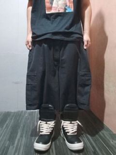 (Category: ) located in . Submitted by margiela (Listing ID 1437885926, Image 1). Description: .