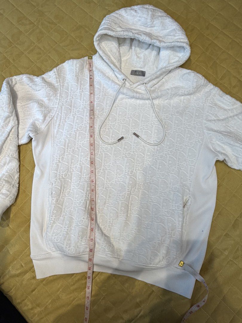 Original Dior White Hoodie (Category: Luxury Apparel) located in Mandaluyong City. Submitted by norbert29 (Listing ID 1437803079, Image 2). Description: - Original Dior logo hoodie original price php 120,000.000 “You are defined by your clothes; you are what you wear. Rest assured that this item is original. Once you will see the item and you find out that is fake. I will return your money twice the price. Selling this garment as I am starting to