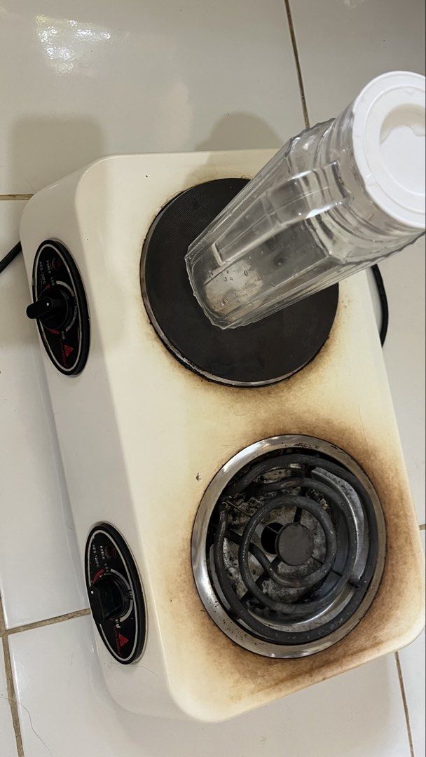 Double Burner Electric Stove (Category: Cookers) located in Manila. Submitted by jana0011 (Listing ID 1437757525, Image 3). Description: bought it one year ago but not long ago the burner knob regulator of one side is not working, selling fast cause i am moving to other country, price negotiable brand hanabishi free the glass jar Double burner electric stove - Ideal for small spaces - Two burners with individual temperature controls - White body 