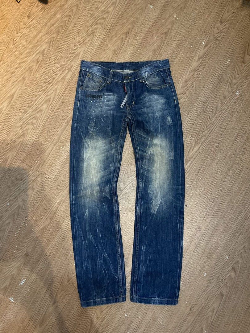 Dsquared 2 (Category: Jeans) located in Manila. Submitted by ajgav69 (Listing ID 1437860302, Image 1). Description: Dsquared 2 Size 32 39.5 length 7.5 hem Excellent No issue 📩📩📩.