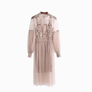 (Category: ) located in . Submitted by ally.closet (Listing ID 1437763284, Image 1). Description: .