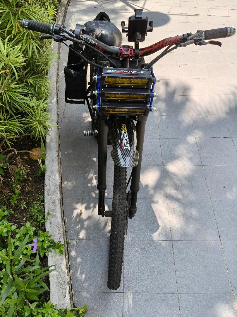 EMTB -120V (Category: E-Scooters & E-Bikes) located in Singapore. Submitted by tradesell83 (Listing ID 1437893482, Image 2). Description: -100A YYK with BT -3000w Mxus Turbo (New ) -104v 30AH LGMJ1 (Xoda) ( FC 117.3 C/O 80-83 Not sure ) - F/B Motor Brake ( Green Energy) - Frame Fully Weld ( Green Energy) -3 Tier F/Light - Rear Transformer Light - Dual Speaker.