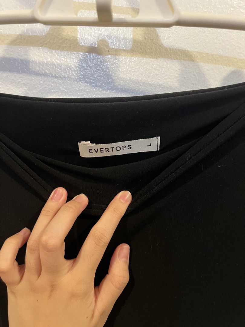 Evertops Indonesia Black Skirt - Size L (Category: Skirts) located in Makati City. Submitted by declutterine95 (Listing ID 1437890602, Image 3). Description: 📍I am based in Makati 💡 Color may vary slightly due to lighting 🤍 Please manage expectations (preloved items) 📩 Message for more photos/measurements 🚚 Shipping shouldered by buyer.