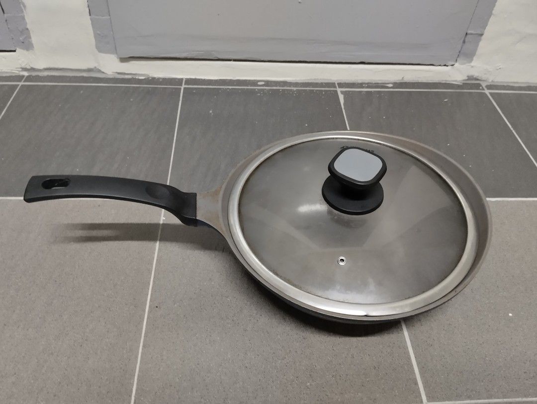 Frying Pan with Lid454086229775493120