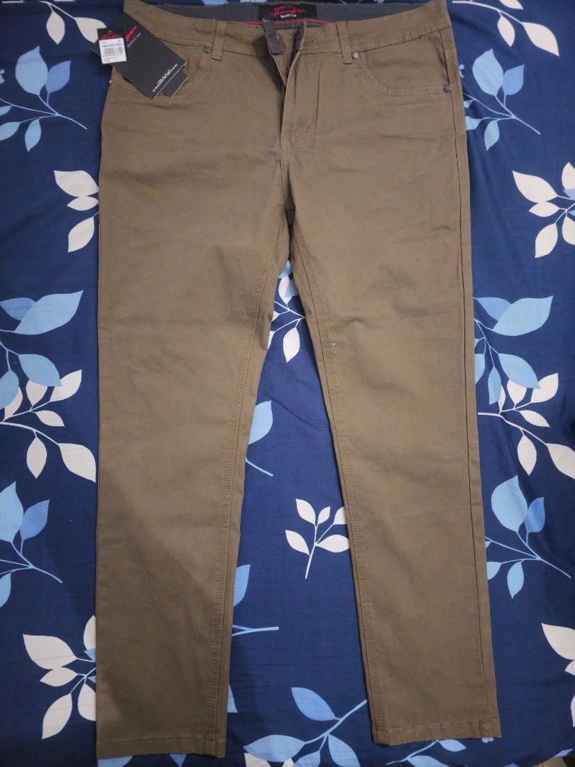 Fubu Colored Pants (Skinny Fit) (Category: Jeans) located in Manila. Submitted by cgjdeclutter (Listing ID 1437810570, Image 2). Description: Fubu Colored Pants (Skinny Fit) Size: 34 Condition: Brand new / never used Color: Brown Reason for selling: Too small for me Price: ₱400 ✔️ Slim/skinny fit ✔️ Fresh, never worn ✔️ Good quality Fubu pants • 📍 Tondo, Manila Area • Willing to provide a valid I.D. for legitimacy • Payment first before booking 