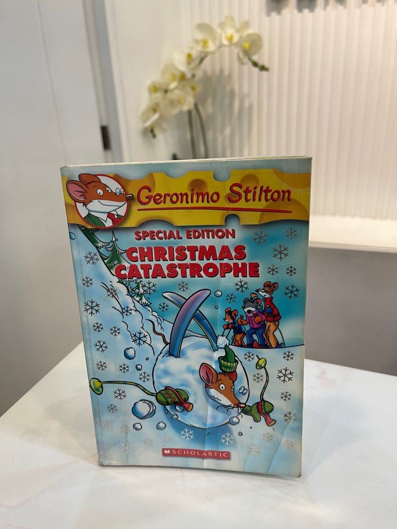 Geronimo Stilton SPECIAL EDITION — Christmas Catatrophe 📚 (Category: Children's Books) located in Mandaluyong City. Submitted by ynsbf (Listing ID 1437814324, Image 1). Description: Geronimo Stilton Books 📚 P 200 Kindly message me for more info/photos. Like New! 💗 Sold as set! Location: Greenhills, San Juan.