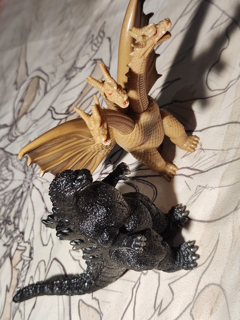 Godzilla Ghidorah 4 to 5" Korea (Category: Figurines & Statues) located in Manila. Submitted by olx156 (Listing ID 1437873042, Image 1). Description: .